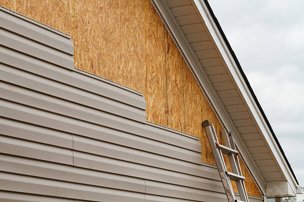 Professional Siding Contractor technician working in Mount Laurel, NJ